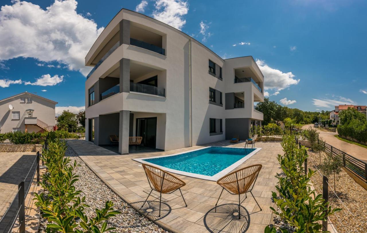 Vila Stemark Njivice Exteriör bild