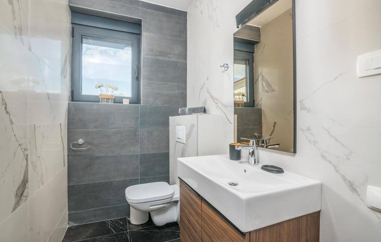 Vila Stemark Njivice Exteriör bild
