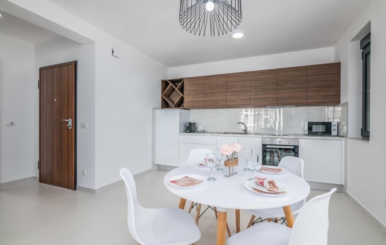 Vila Stemark Njivice Exteriör bild